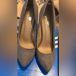 Grey pumps size 9